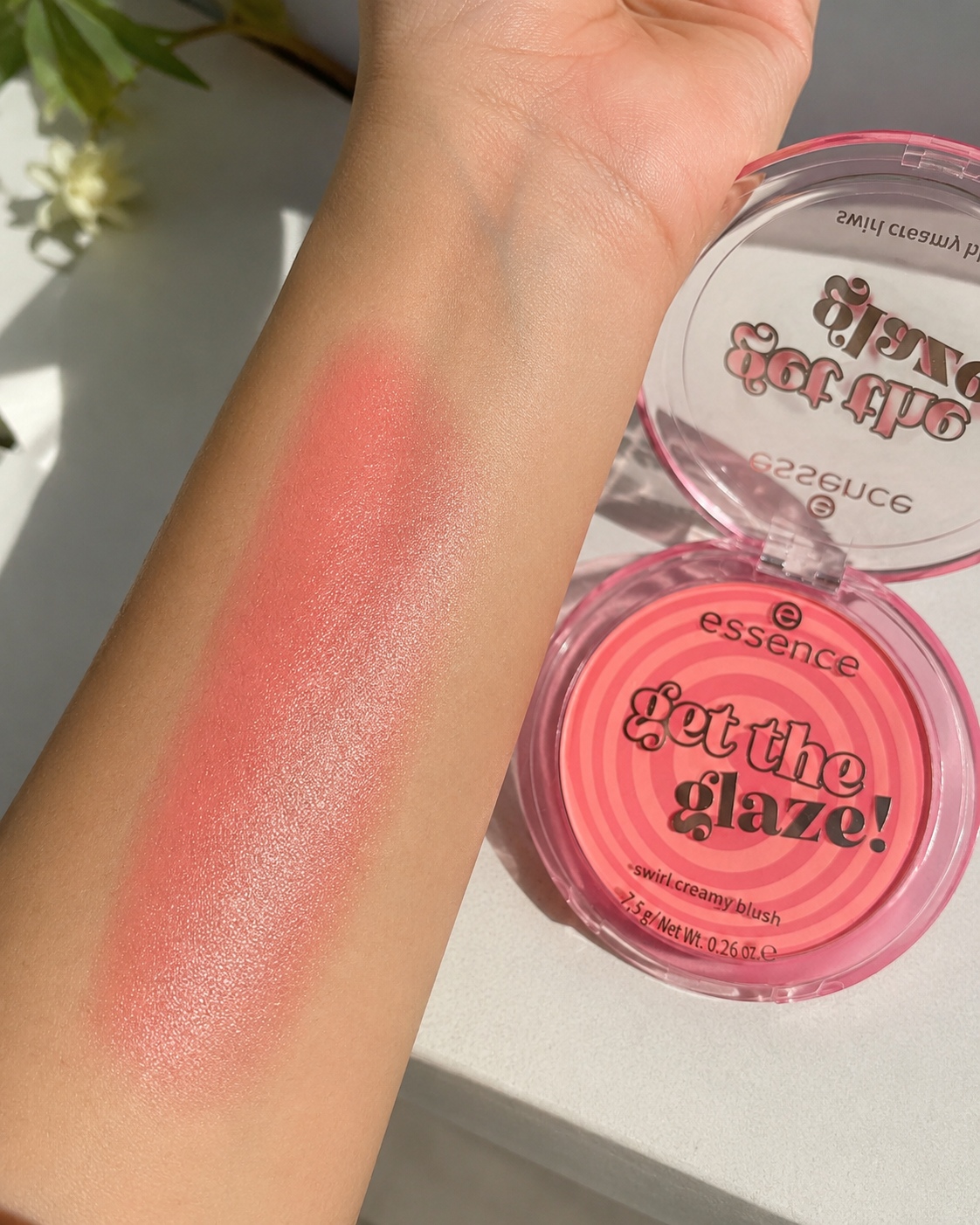 Essence Get the Glaze Swirl Creamy Blush - Image 3
