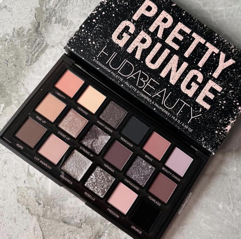 Huda Beauty Pretty Grunge Eyeshadow Palette