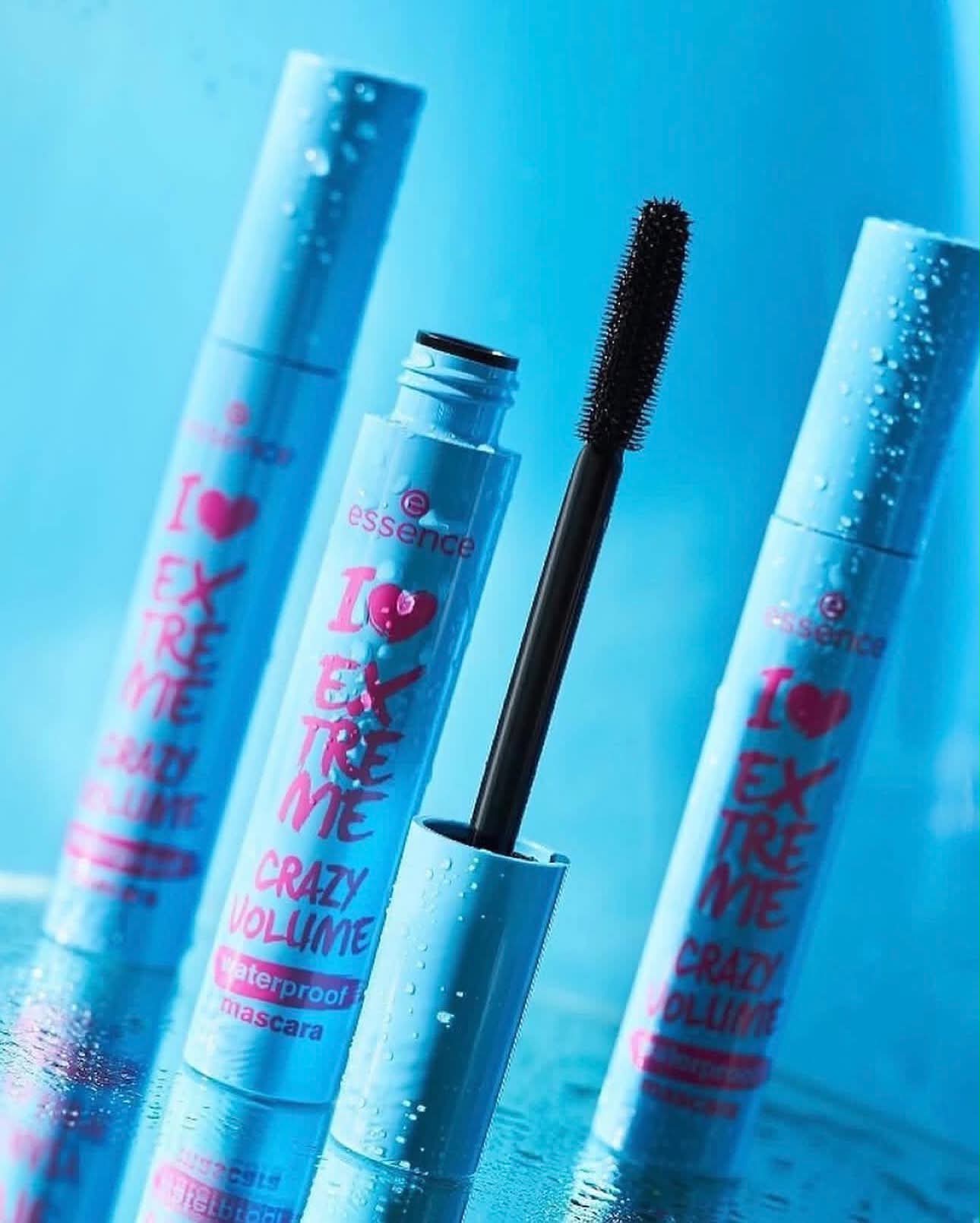 Essence I Love Extreme Crazy Volume Mascara - Waterproof - Image 5